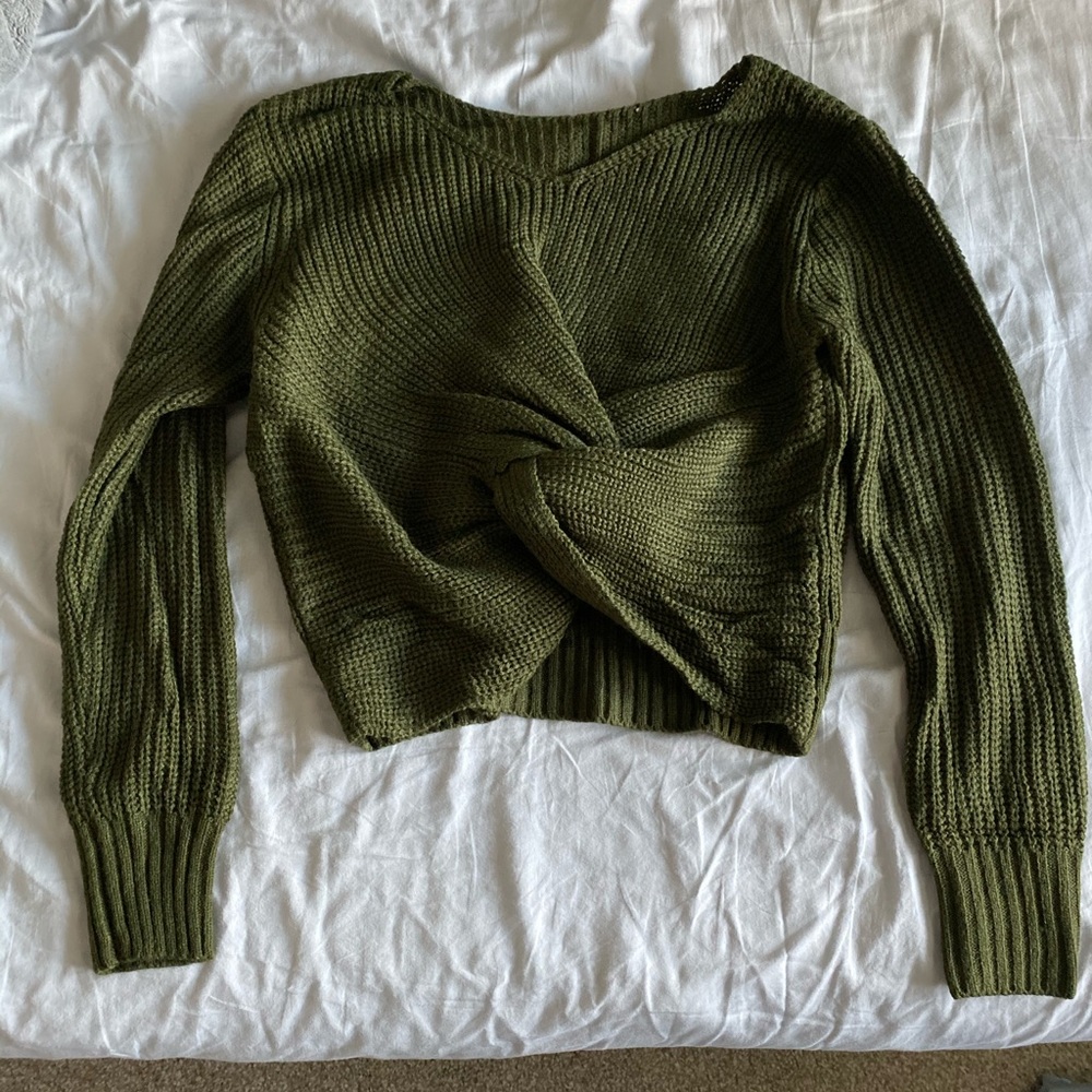 NWT Green crop sweater one size fits most